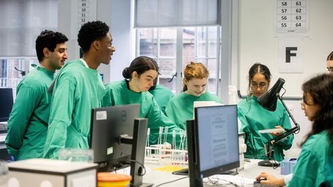 University students doing a live practical at the Department of Pathology. Copyright: University of Cambridge (November 2024)